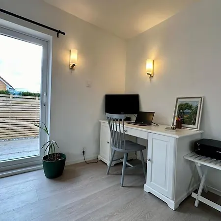 Stort, Koselig Hus I Naturomrade ברגן